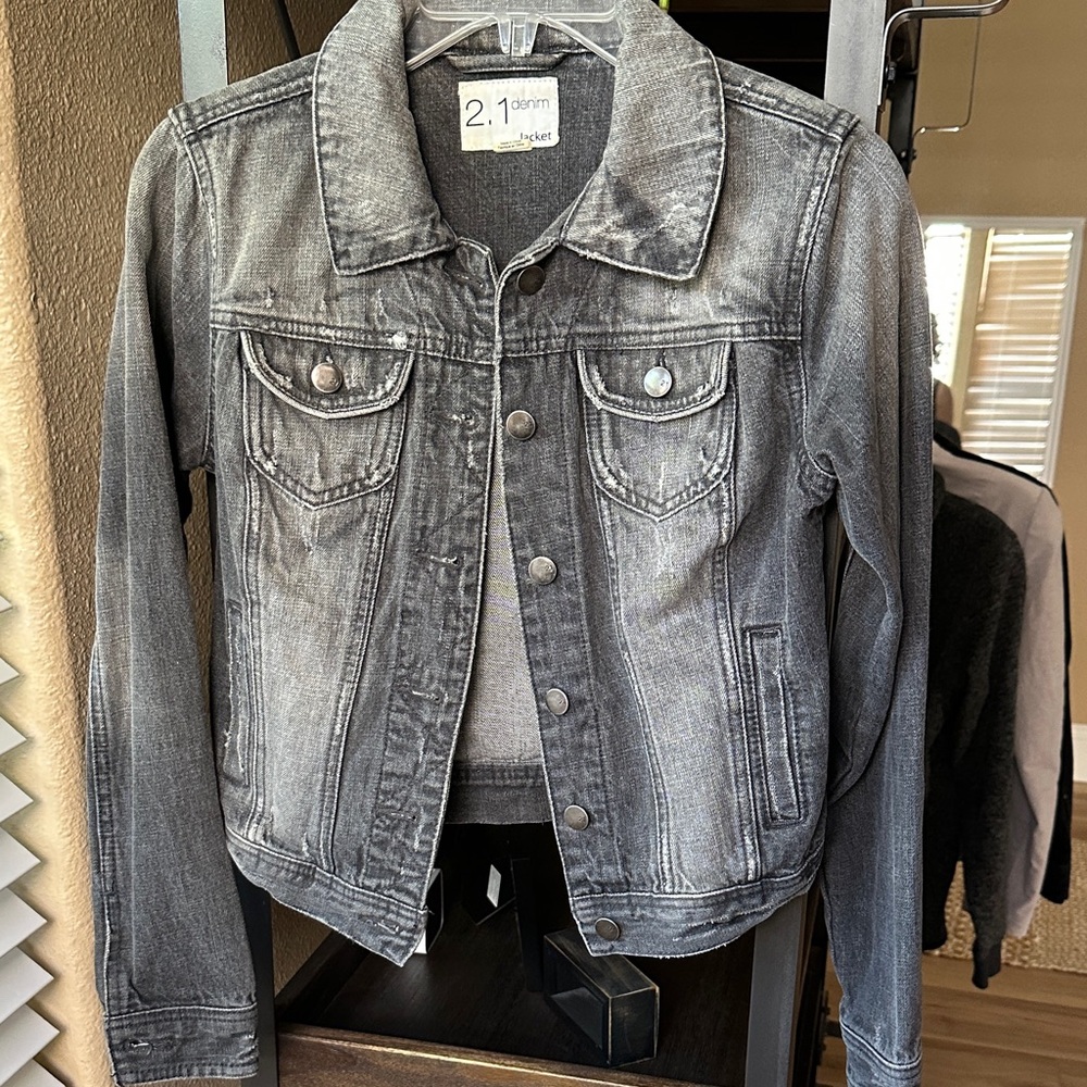 2.1 Denim Women's Washed Black Jean Jacket